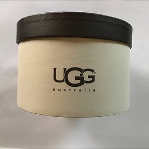 UGG, Grey shiny and fluffy Earmuffs, One size, New in the box